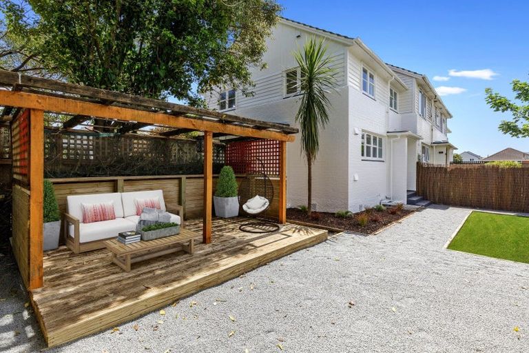 Photo of property in 1/87 Cambridge Terrace, Waterloo, Lower Hutt, 5011