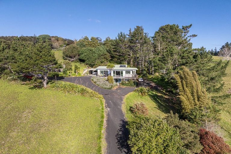 Photo of property in 91 Mangakura Road, Helensville, 0875