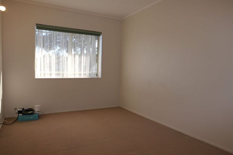 Photo of property in 69 Guildford Drive, Paraparaumu, 5032