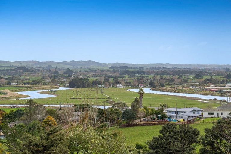 Photo of property in 91 Mangakura Road, Helensville, 0875