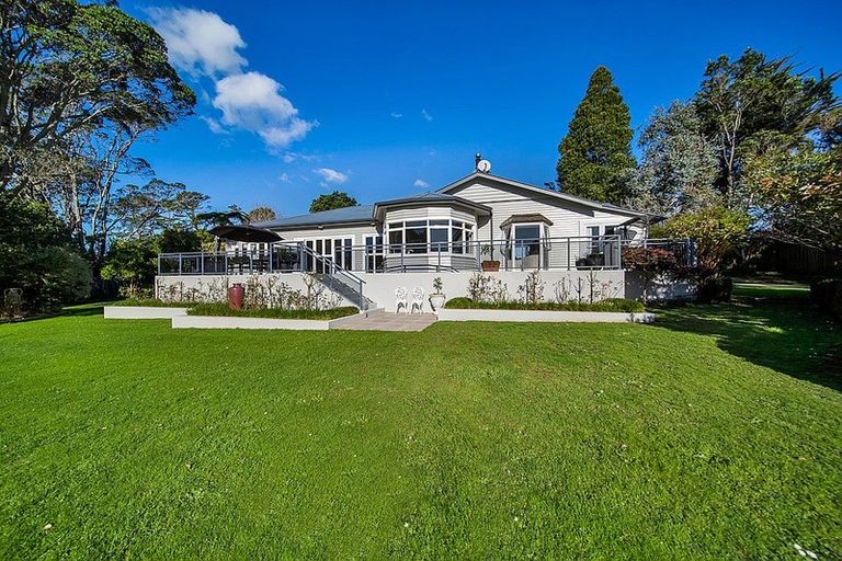 Photo of property in 331 Barrett Road, Omata, New Plymouth, 4374