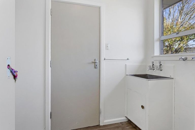 Photo of property in 12 Coates Place, Rangiora, 7400