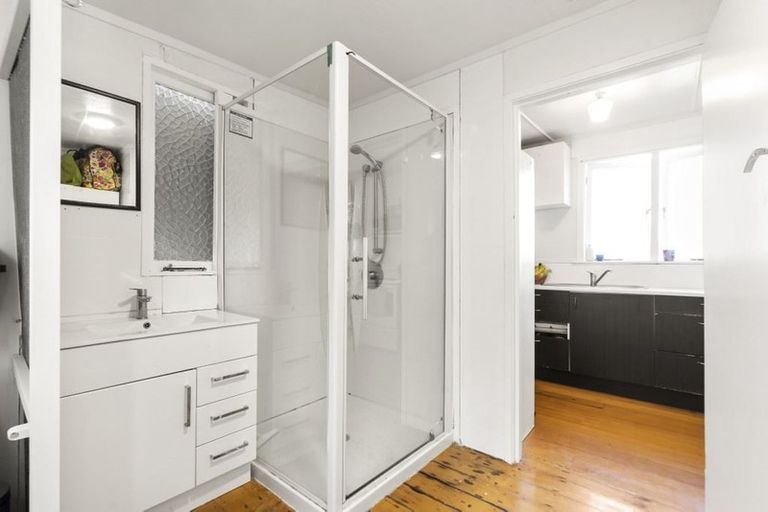 Photo of property in 81 Palmerston Road, Birkenhead, Auckland, 0626