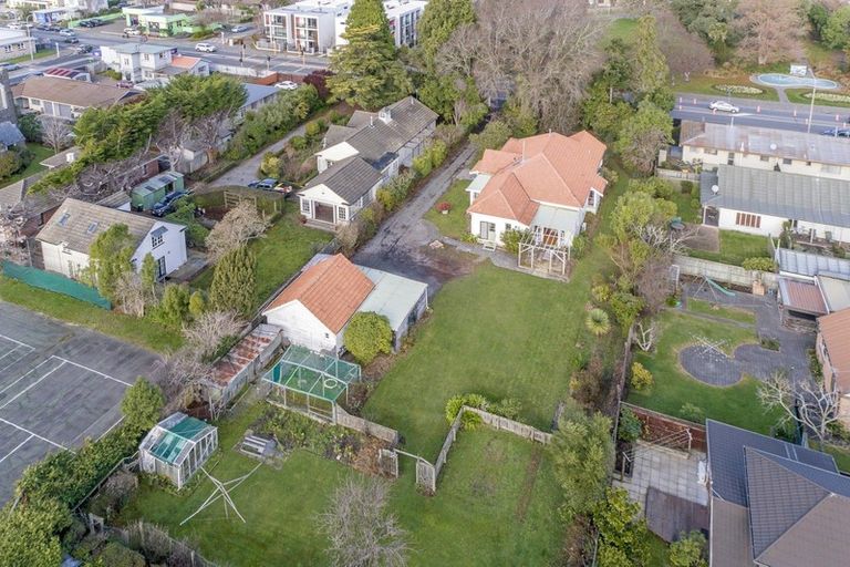 Photo of property in 204 Riccarton Road, Riccarton, Christchurch, 8041