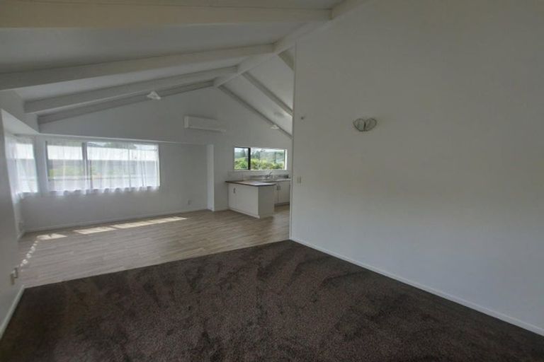 Photo of property in 8a Logan Place, Te Kamo, Whangarei, 0112