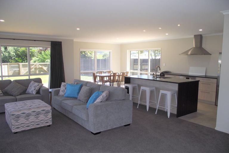Photo of property in 7 Seafoam Place, Waihi Beach, 3611