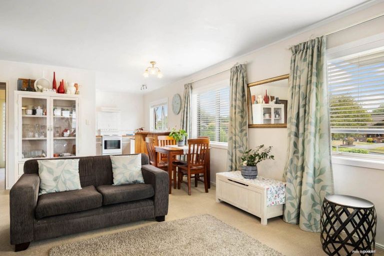 Photo of property in 22 Norfolk Rise, Waiuku, 2123