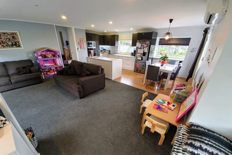 Photo of property in 2/30 Witheford Drive, Bayview, Auckland, 0629