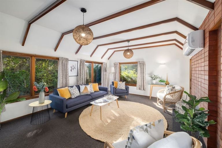 Photo of property in 385 Yaldhurst Road, Russley, Christchurch, 8042