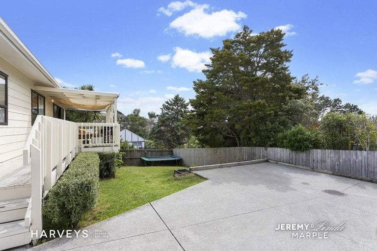 Photo of property in 1/28 Eastglen Road, Glen Eden, Auckland, 0602