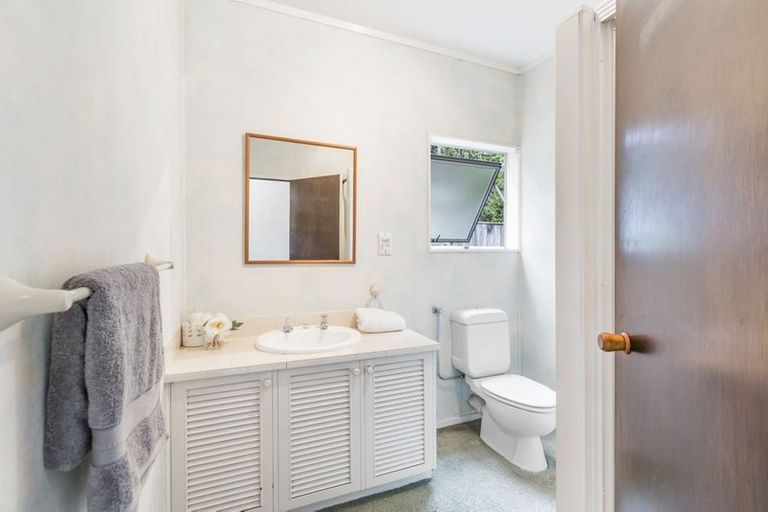 Photo of property in 72 Park Hill Road, Birkenhead, Auckland, 0626