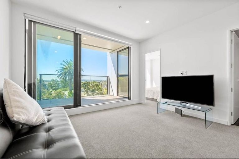Photo of property in 204/19 Rawene Road, Birkenhead, Auckland, 0626