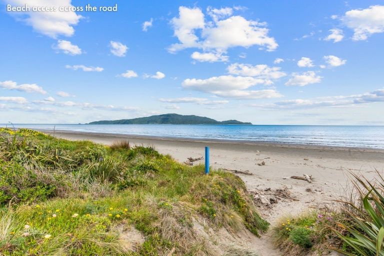 Photo of property in 1 Frances Street, Waikanae Beach, Waikanae, 5036
