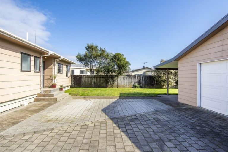 Photo of property in 215 Gravatt Road, Papamoa Beach, Papamoa, 3118