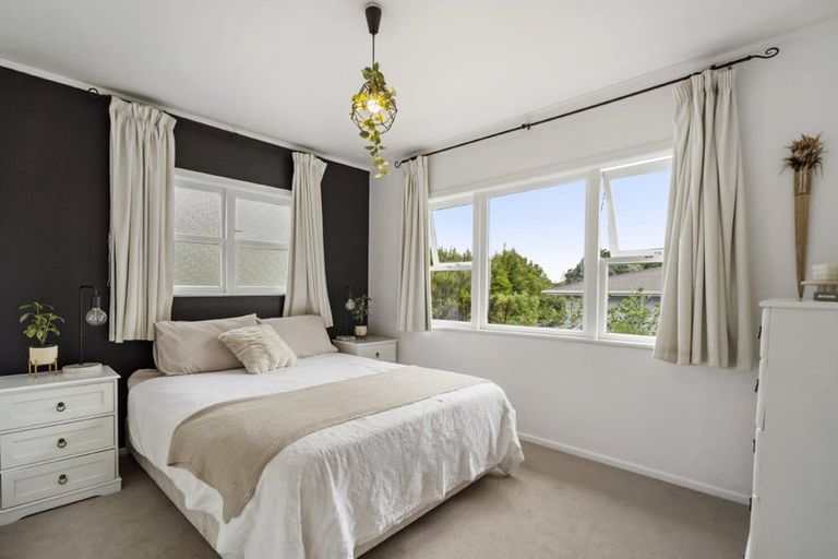 Photo of property in 19 Lanigan Street, Birkdale, Auckland, 0626