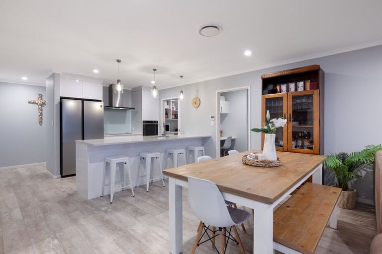 Photo of property in 14 Bill Miller Drive, Papamoa, 3118