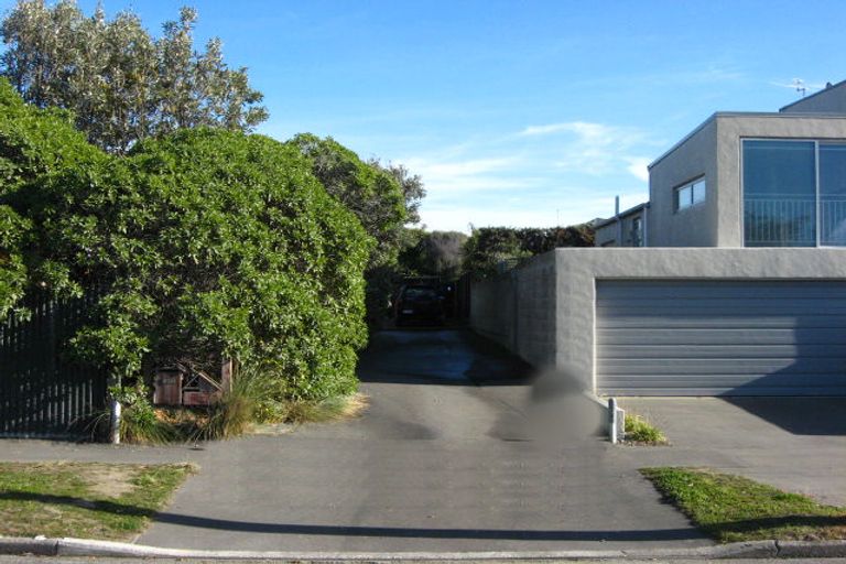 Photo of property in 328 Marine Parade, New Brighton, Christchurch, 8061