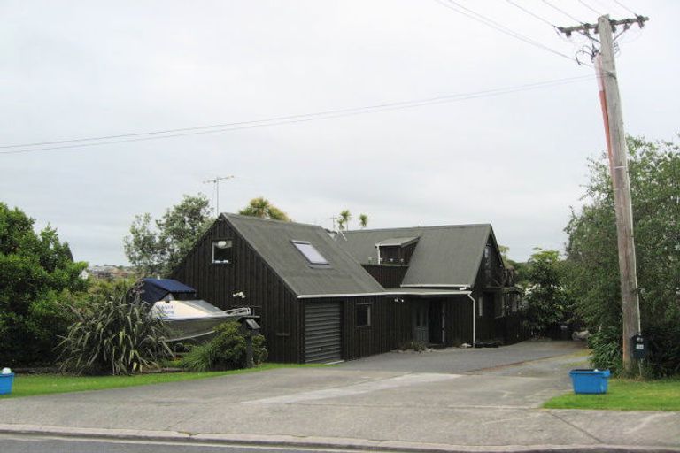 Photo of property in 2/16 Rawhiti Road, Manly, Whangaparaoa, 0930