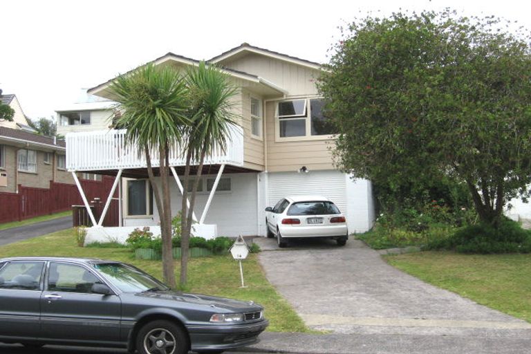 Photo of property in 14 Tamahere Drive, Glenfield, Auckland, 0629