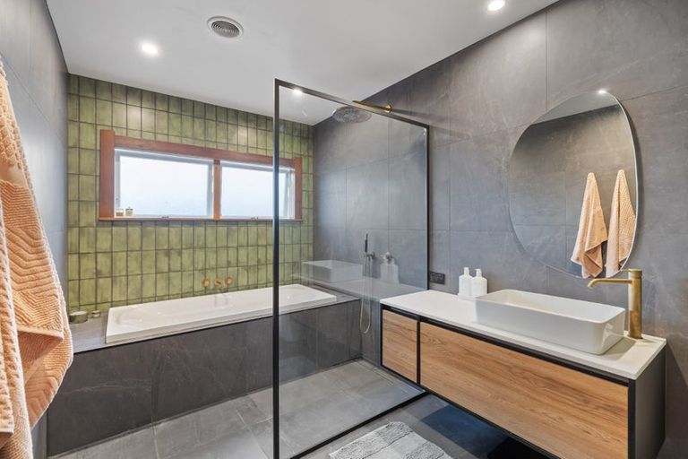 Photo of property in 202 Studholme Street, Morrinsville, 3300