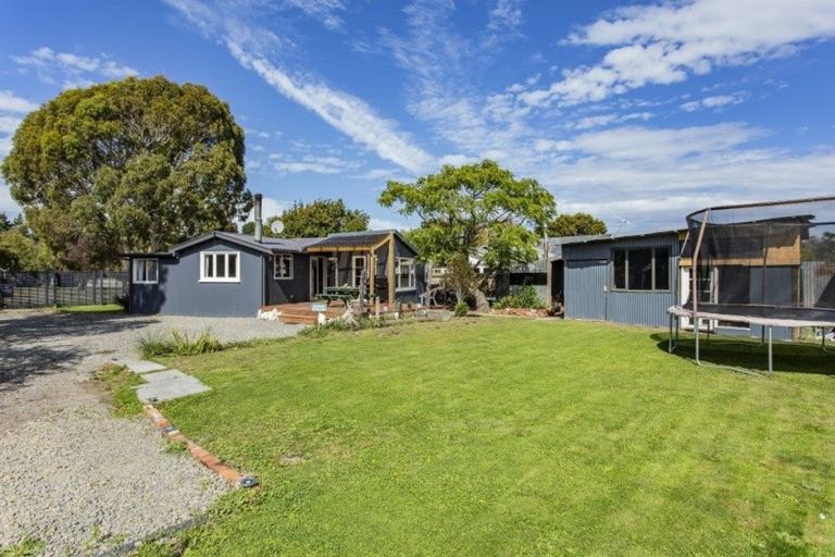 Photo of property in 16 Penfold Square, Leithfield, 7481