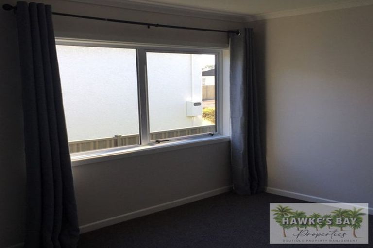 Photo of property in 37 Cassino Crescent, Onekawa, Napier, 4110