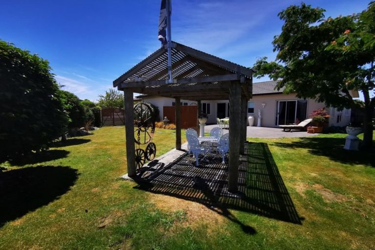 Photo of property in Heynes Place, 16 Heynes Place, Clive, 4102