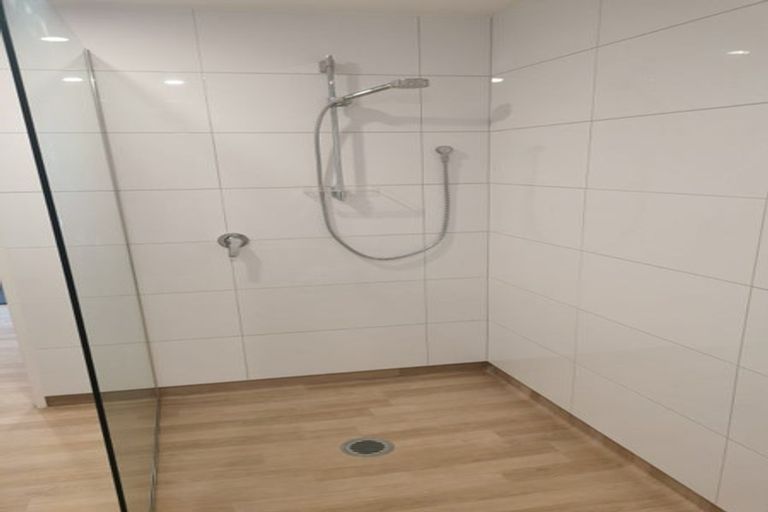 Photo of property in 206/9 East Street, Papakura, 2110