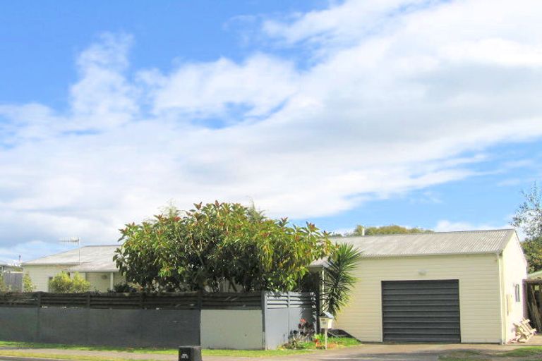 Photo of property in 38 Gloucester Road, Mount Maunganui, 3116