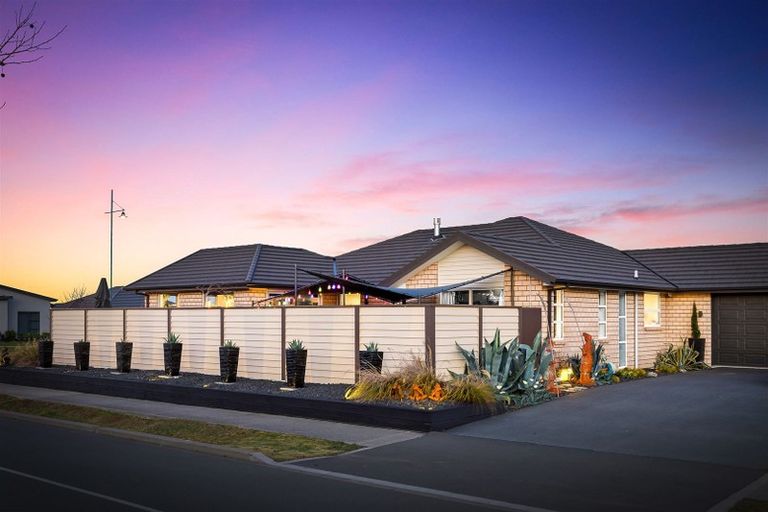 Photo of property in 11 Murfitt Street, Pegasus, 7612