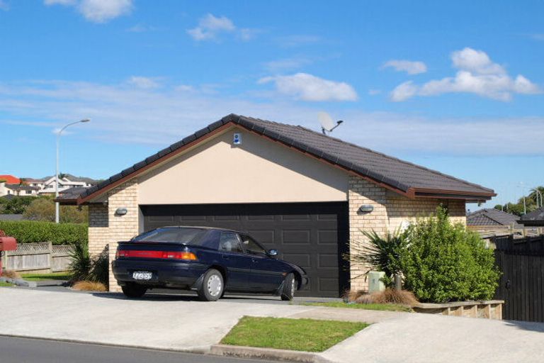 Photo of property in 4 Stellamaris Way, Northpark, Auckland, 2013