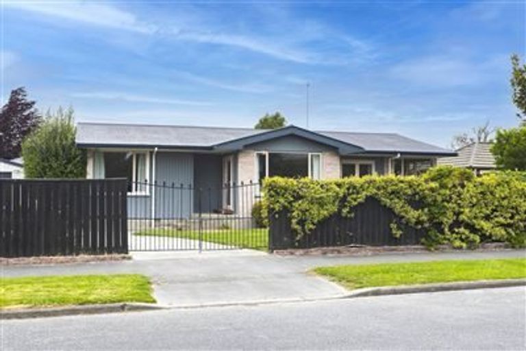 Photo of property in 63 Hounslow Street, Ilam, Christchurch, 8041
