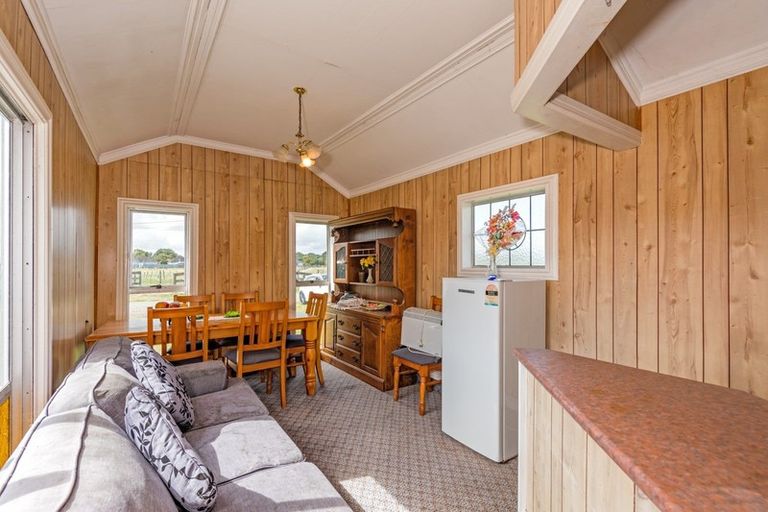 Photo of property in 14 Foxton Beach Road, Foxton, 4891