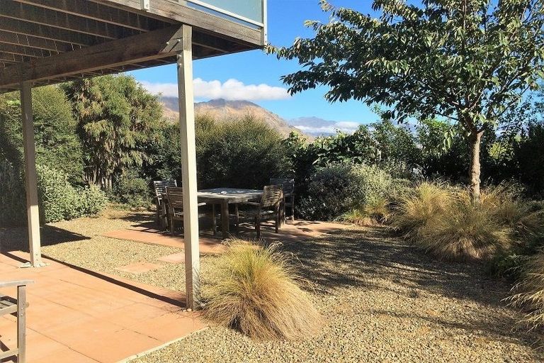 Photo of property in 11 Bob Lee Place, Wanaka, 9305