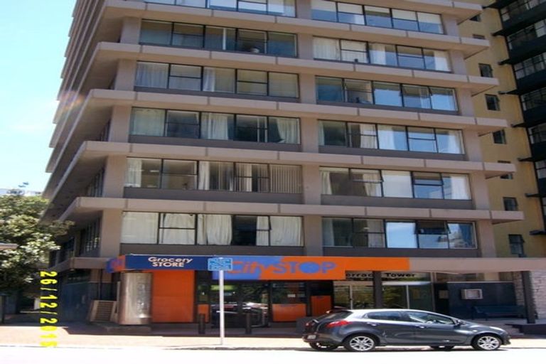 Photo of property in Terrace Tower Apartments, 6e/126 The Terrace, Wellington Central, Wellington, 6011