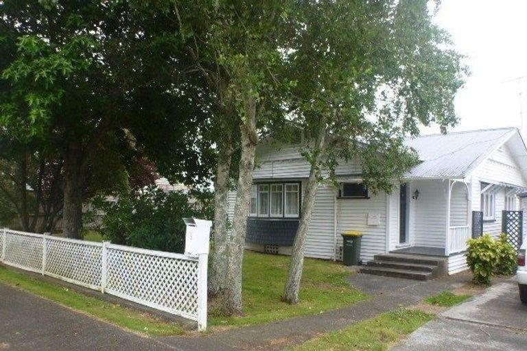 Photo of property in 1/3 Nelson Street, Papakura, 2110