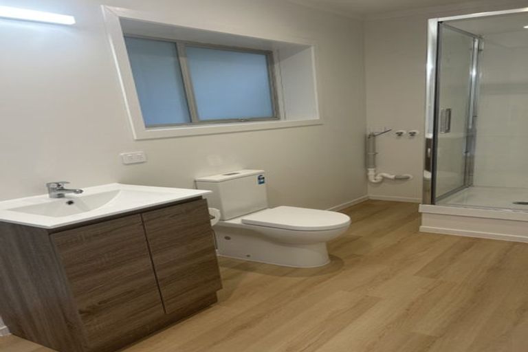 Photo of property in 1/1 Armstrong Place, New Lynn, Auckland, 0600