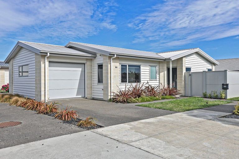Photo of property in 103 King Street, Taradale, Napier, 4112