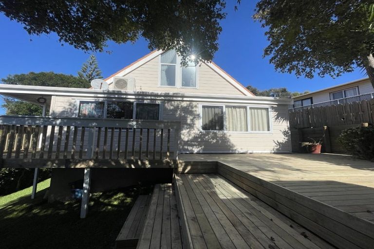 Photo of property in 2/28 Knightsbridge Drive, Forrest Hill, Auckland, 0620