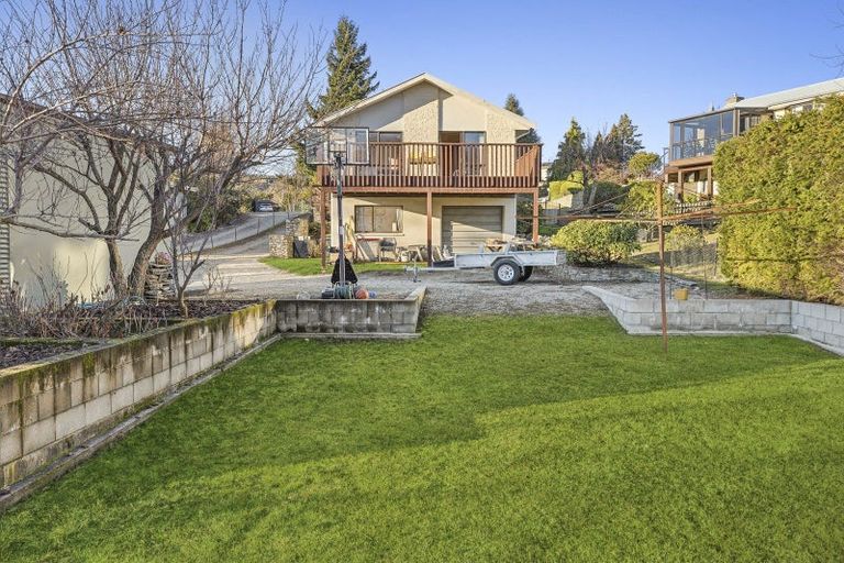 Photo of property in 37 Hunter Crescent, Wanaka, 9305
