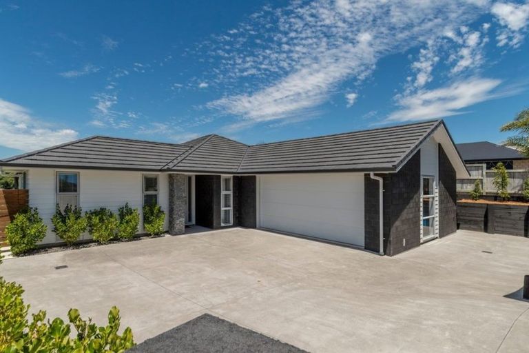 Photo of property in 20 Kinmount Drive, Pyes Pa, Tauranga, 3112
