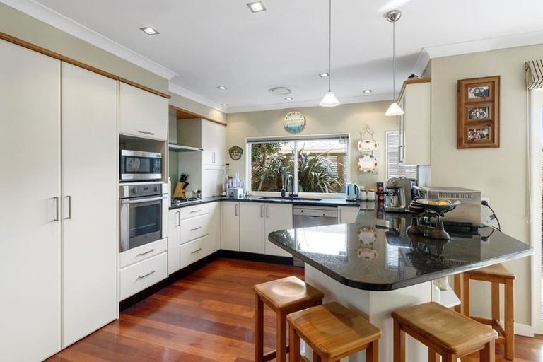 Photo of property in 22 Tutere Street, Waikanae Beach, Waikanae, 5036