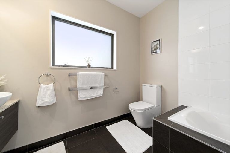 Photo of property in Wilk Heights, 15/8 Wilk Lane, Browns Bay, Auckland, 0630