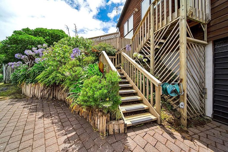 Photo of property in 6a Waterloo Place, Westown, New Plymouth, 4310