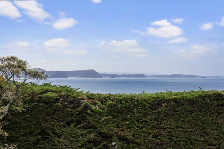 Photo of property in 2c Vipond Road, Stanmore Bay, Whangaparaoa, 0932