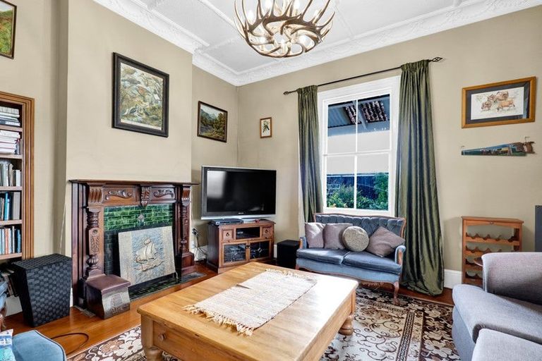 Photo of property in 2 Broadway, Waitara, 4320