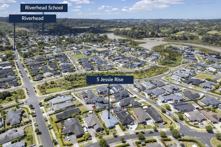 Photo of property in 5 Jessie Rise, Riverhead, 0820