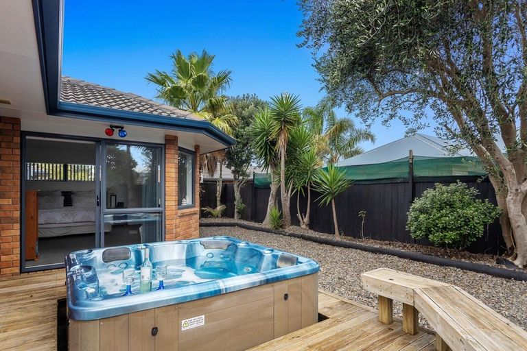Photo of property in 5 Zarling Lane, Coastlands, Whakatane, 3120