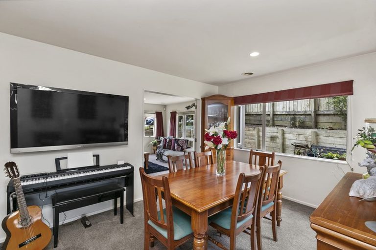 Photo of property in 24 Waverton Terrace, Churton Park, Wellington, 6037