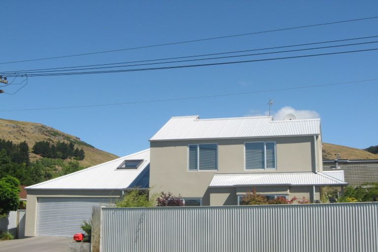 Photo of property in 2 Leonard Place, Saint Martins, Christchurch, 8022
